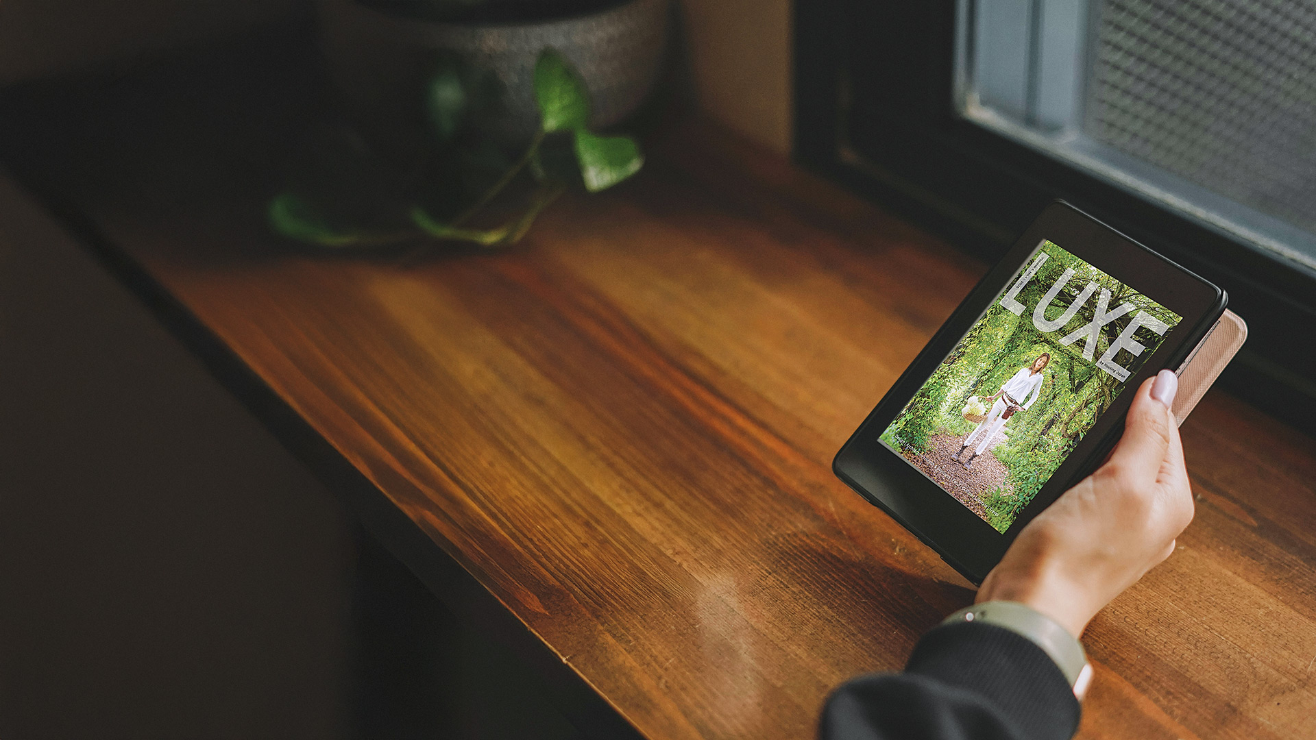 Experience LUXE Magazine Online, Right Here.